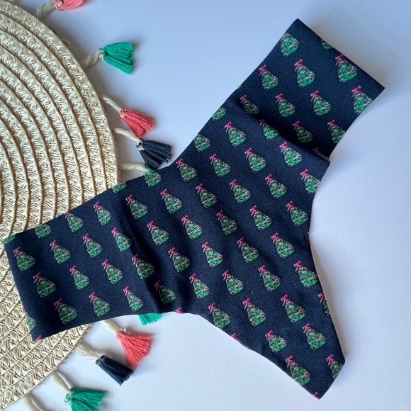 Victoria's Secret No-Show Thong Panty Noir Navy Christmas Medium NEW - Picture 2 of 4